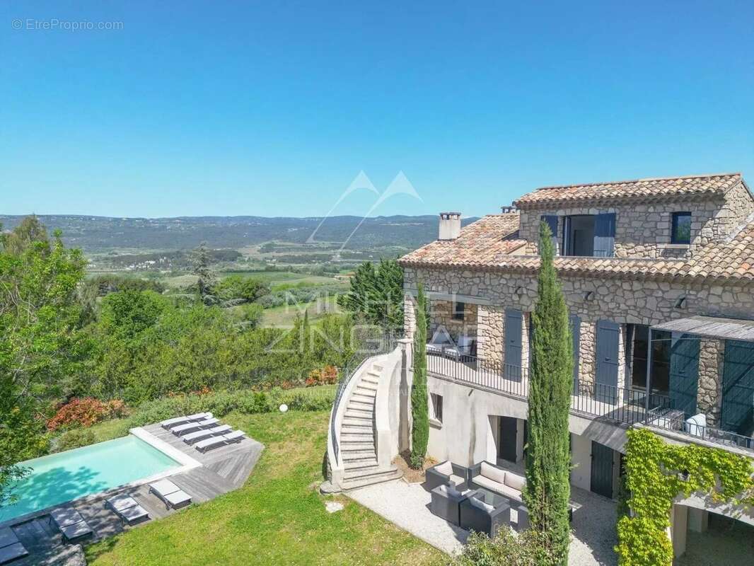 Maison à ROUSSILLON