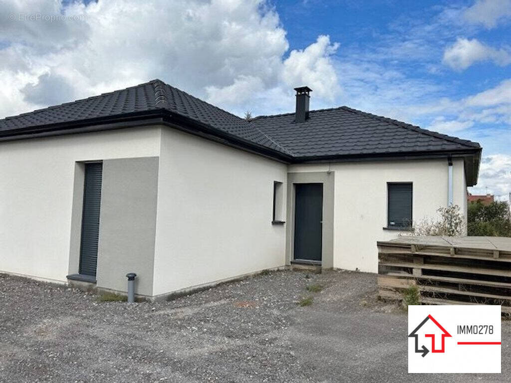 Maison à CAMPAGNE-LES-WARDRECQUES