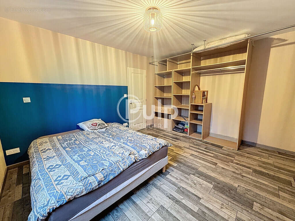 Maison à ESTREES-LES-CRECY