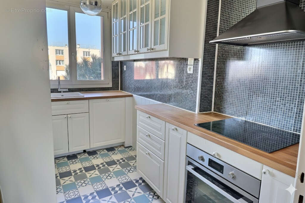 Appartement à COLOMBES