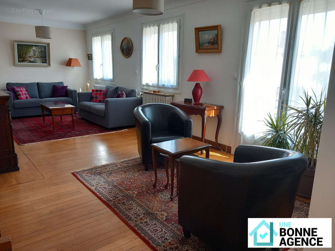 Maison 136 m² à Lamotte-Beuvron  - photo 2