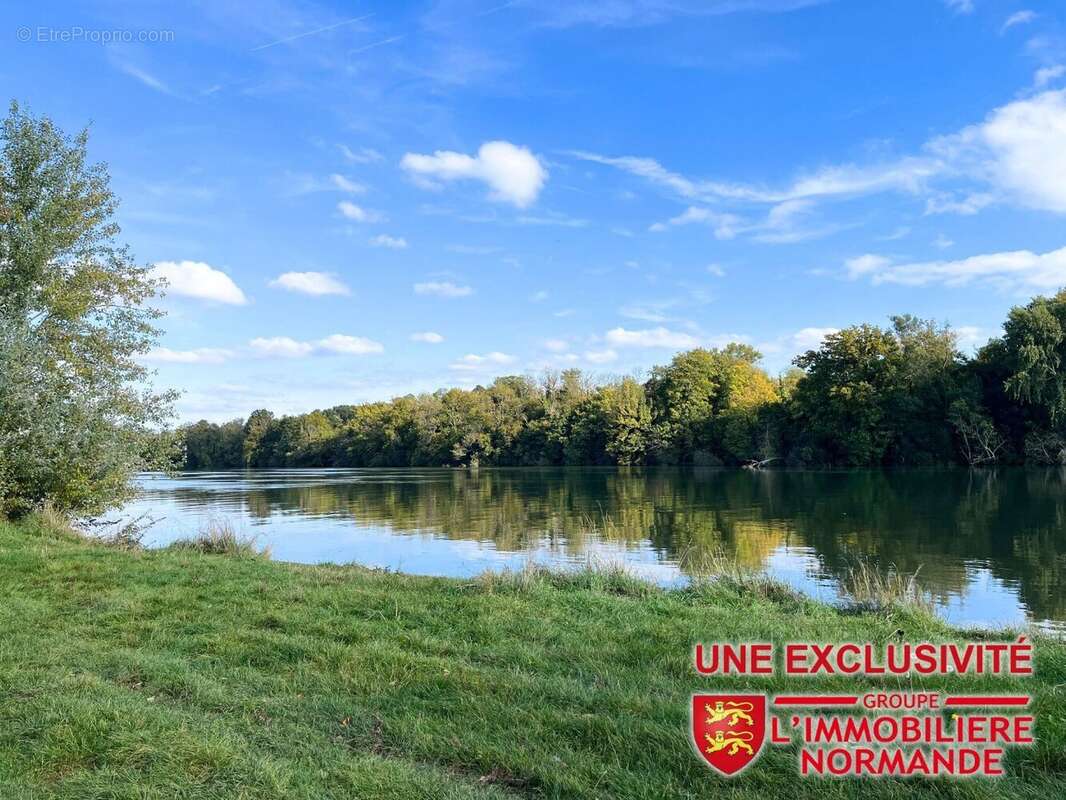 Maison à SAINT-PIERRE-DU-VAUVRAY