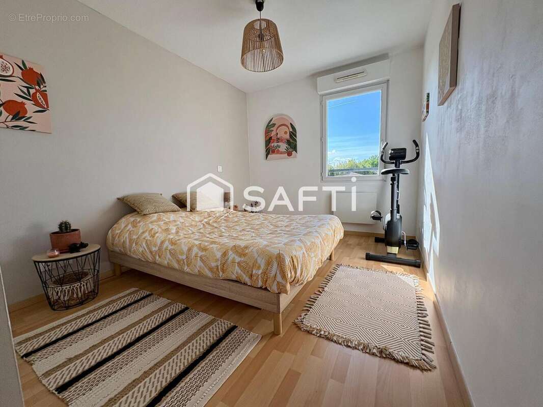 Photo 6 - Appartement à PAREMPUYRE