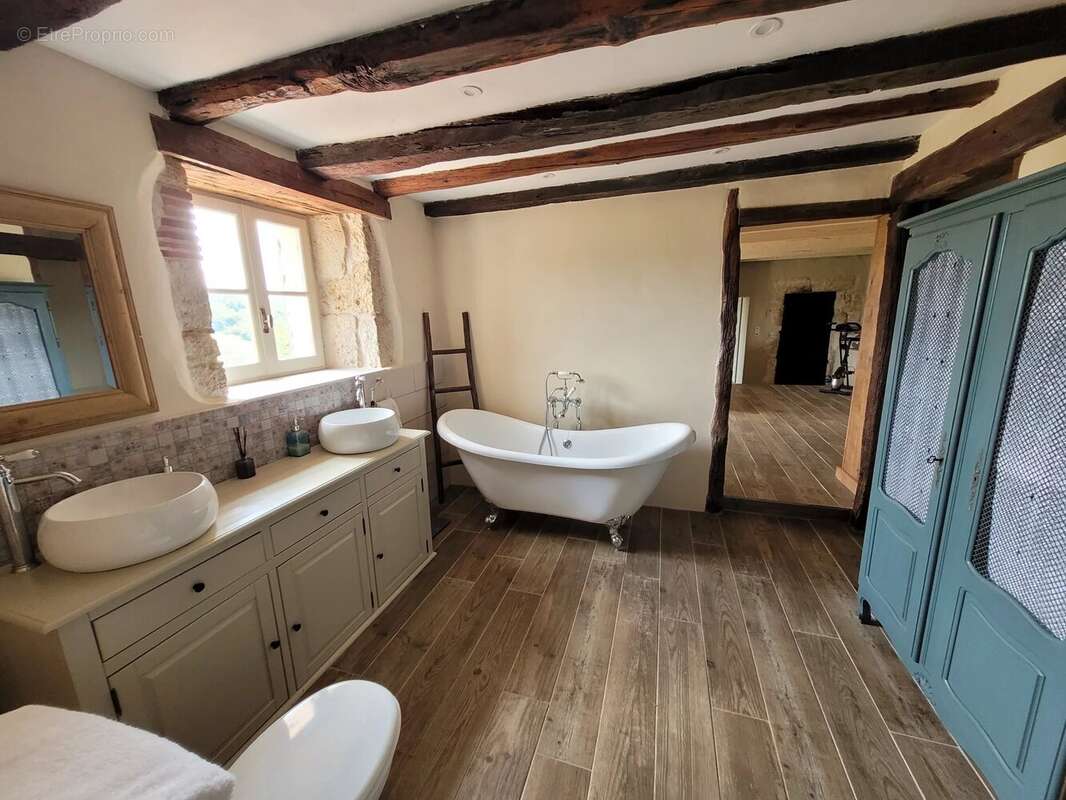 Maison à LAROQUE-TIMBAUT