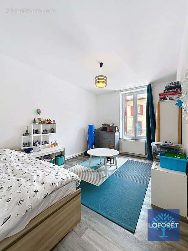 NANCY   À DEUX PAS DU PARC SAINTE-MARIE Appartement de  184.64 m²  Terrasse privative  2 places de parking sécurisées - photo 7