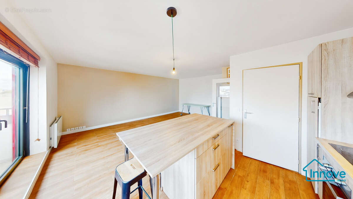 Appartement à PARIS-14E