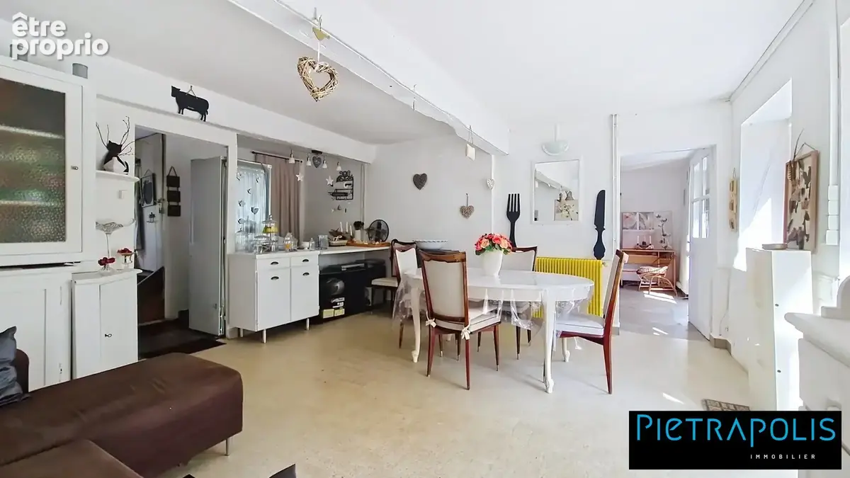 Maison 111 m² à La Clayette  - photo 3