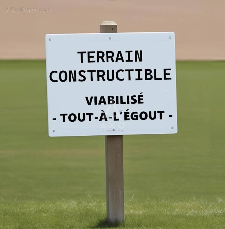 Terrain à BARBEZIEUX-SAINT-HILAIRE