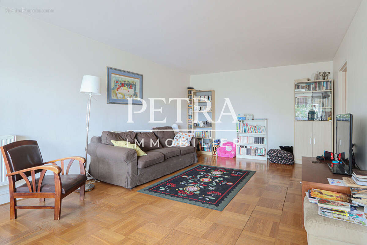 Appartement à L'HAY-LES-ROSES