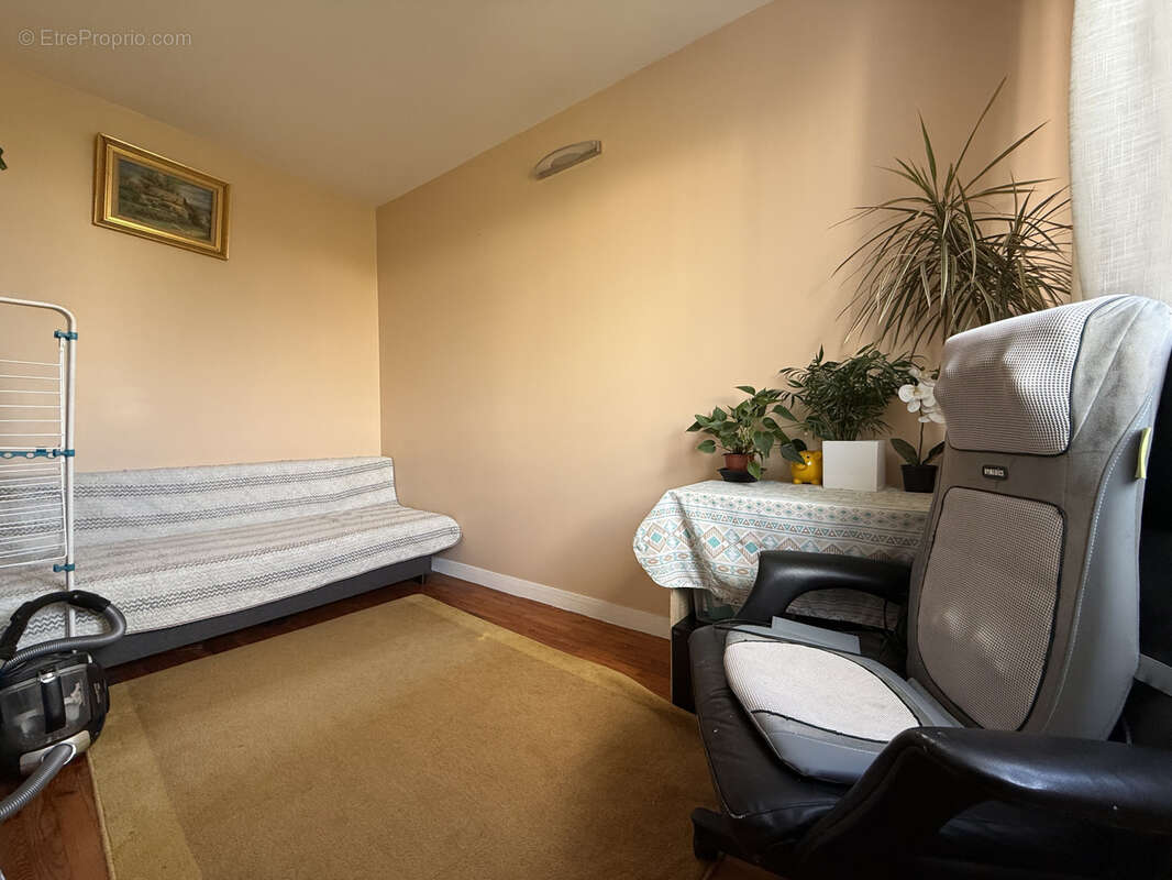 Appartement à LE BLANC-MESNIL