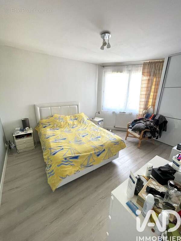 Photo 3 - Appartement à LIVRY-GARGAN