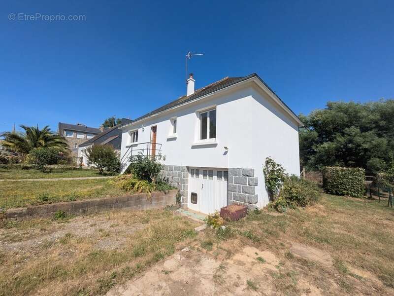 Neulliac maison en rez de chaussee sureleve de 73m² 3 pieces parcelle de 1231m² en partie constructible - photo 3