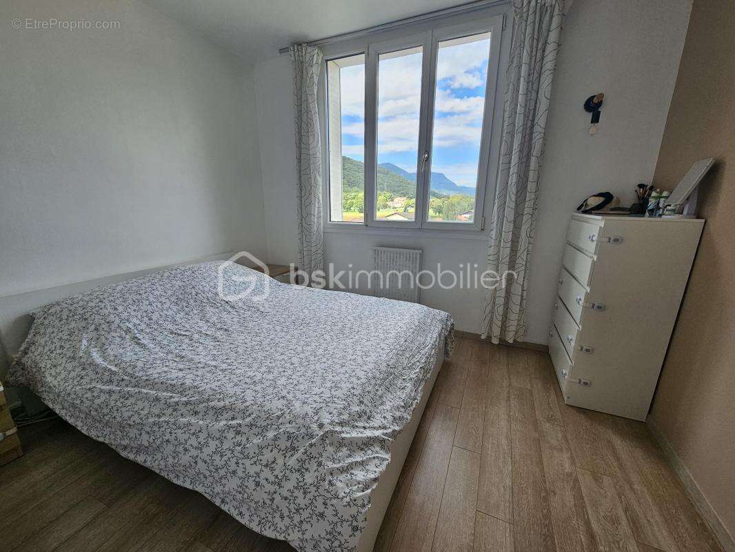 Appartement à SASSENAGE