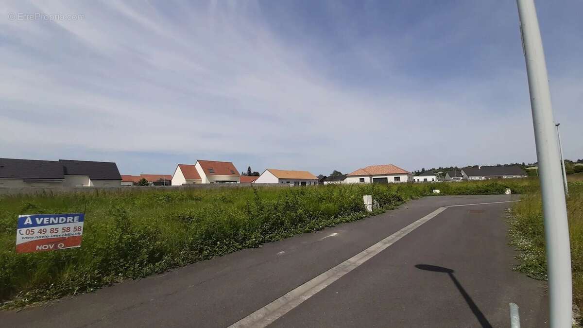 Terrain à CHATELLERAULT