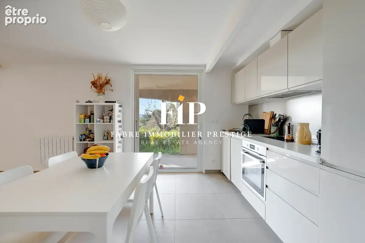 À 2 km du centre d'Aix ? Maison 250 m² , 10 pièces, avec vue - photo 11