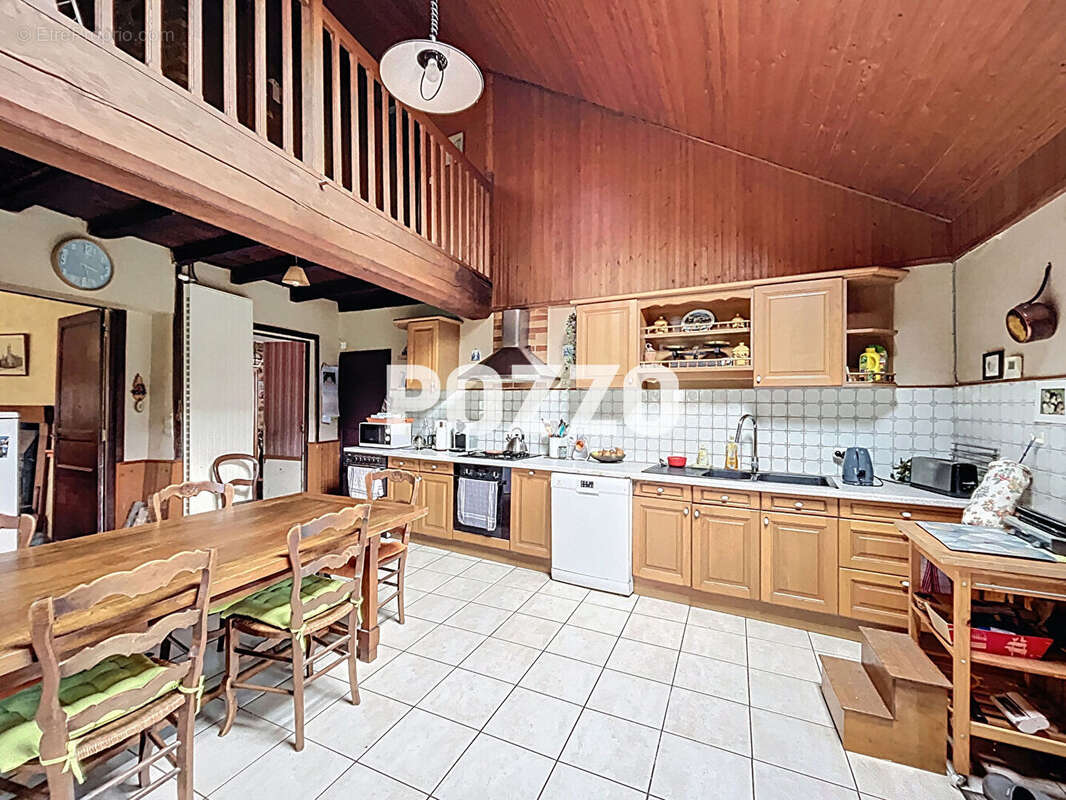 Maison à LE TEILLEUL