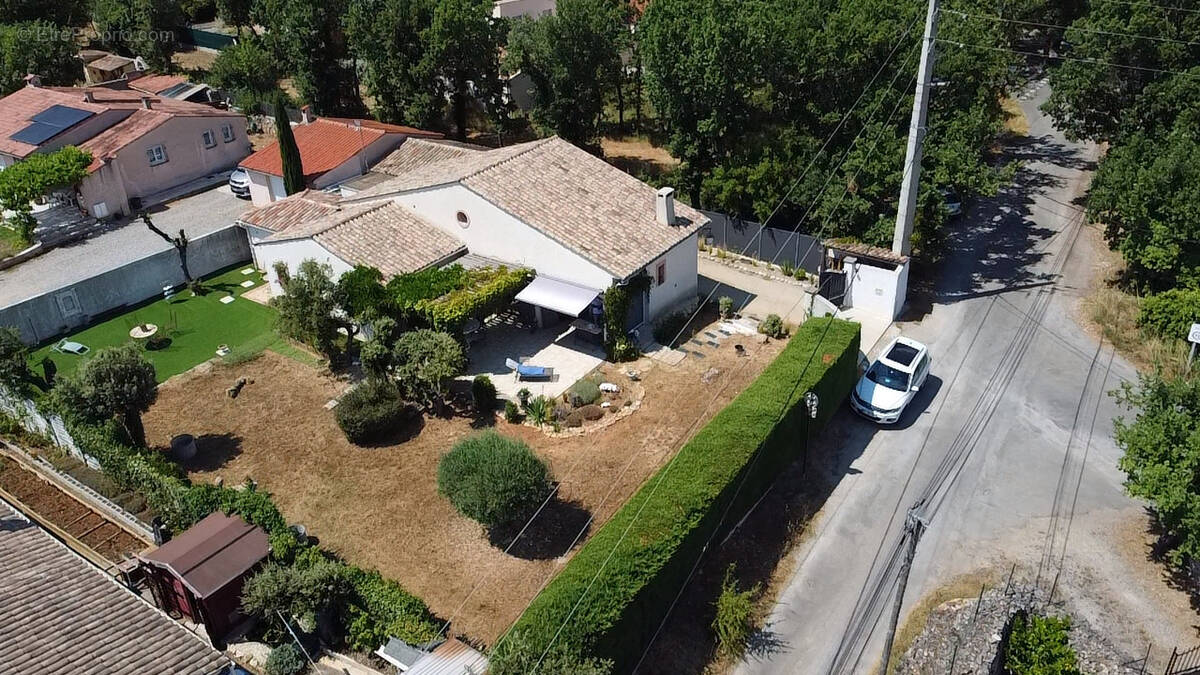 Maison à REGUSSE