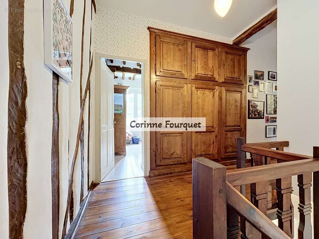 Demeure de caractère datant de 1650 – 7 000 m² de parc - photo 18