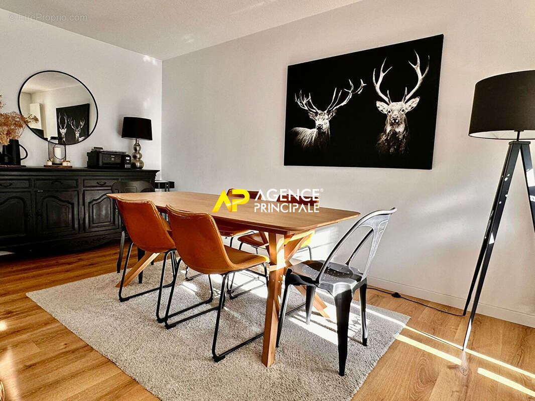 Appartement à SARTROUVILLE