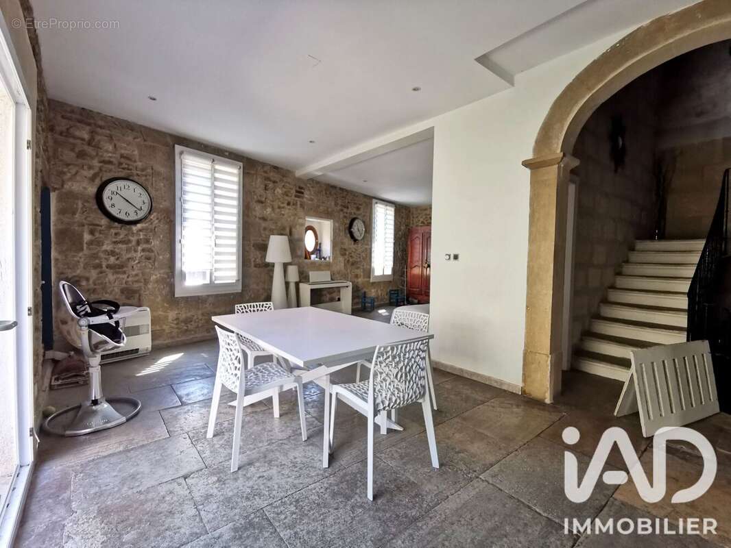 Maison 195 m² à Lunel  - photo 3