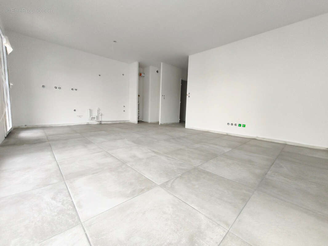 Appartement à PUSIGNAN