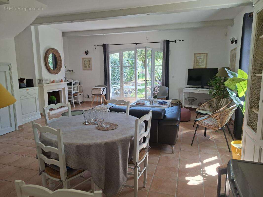 Maison à LA MOTTE