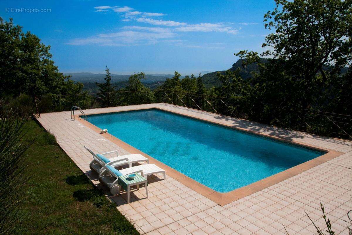 Maison à LE BAR-SUR-LOUP
