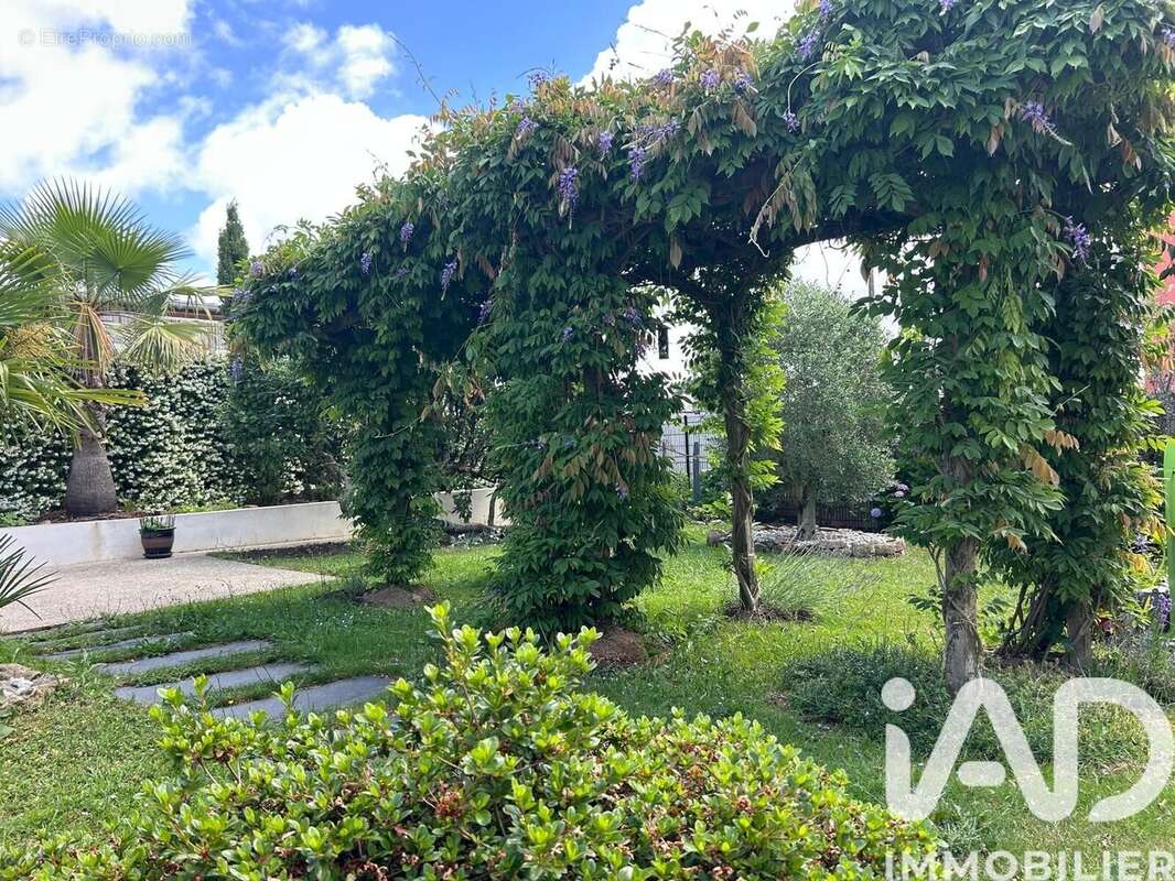 Maison 151 m² à Vannes  - photo 2
