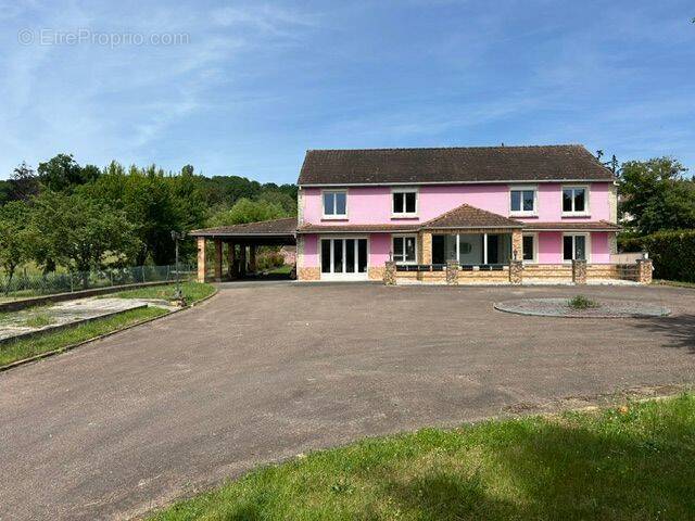 Maison à ARQUIAN