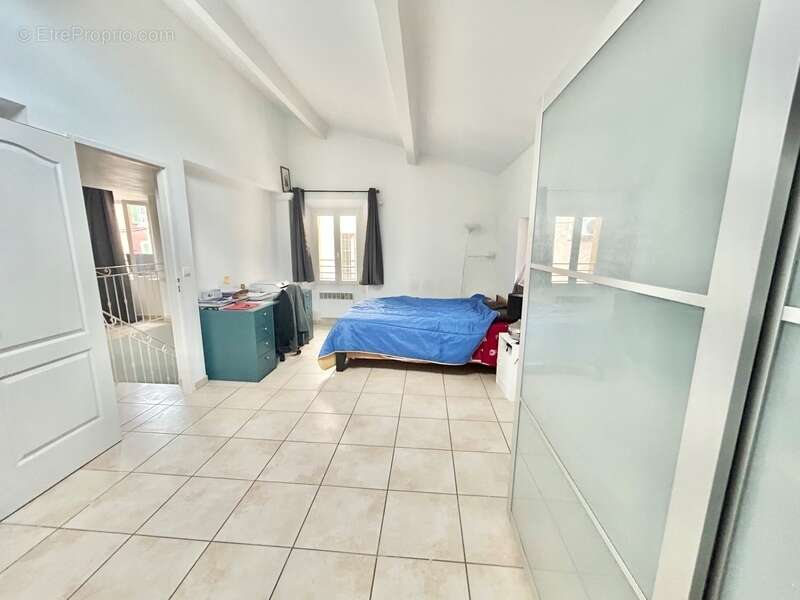 Appartement à LE MUY