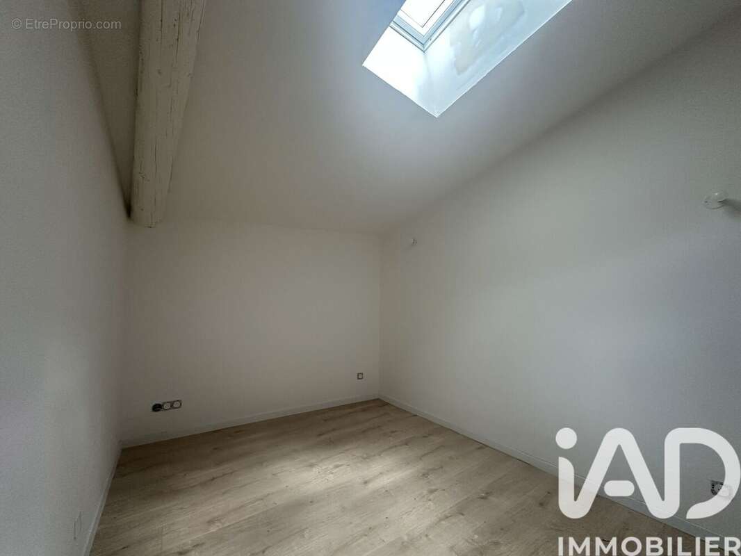 Maison 82 m² à Saint-Gilles  - photo 7