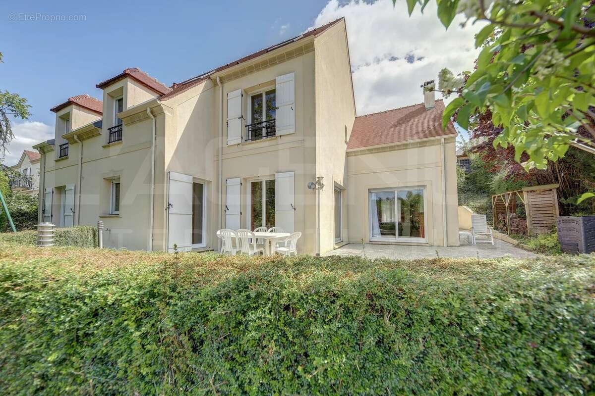 Maison à MARLY-LE-ROI