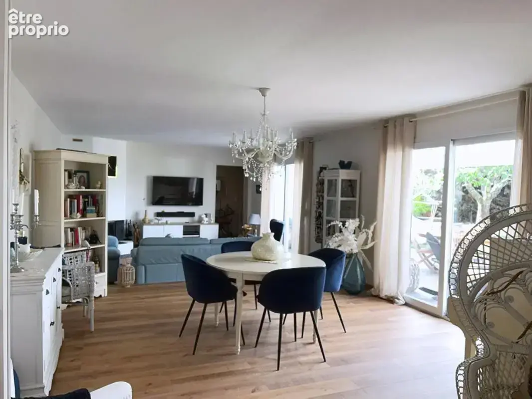 Maison familiale 7 pièces 225 m² à Carignan-De-Bordeaux - photo 6