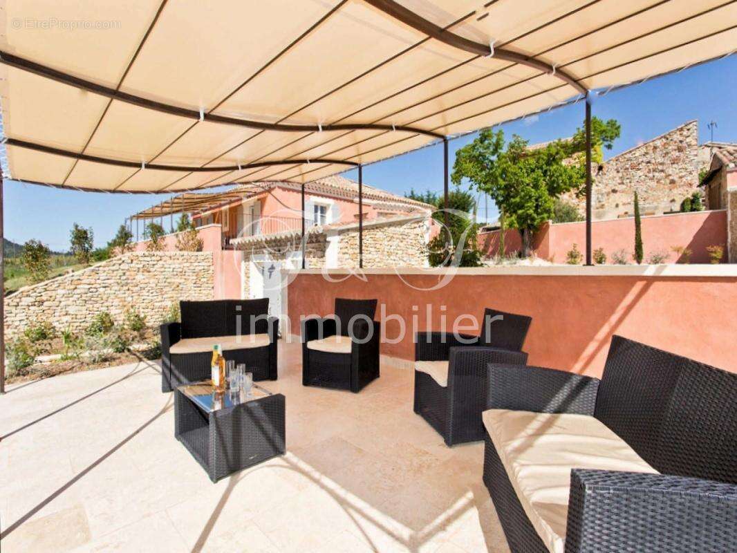 Maison à ROUSSILLON