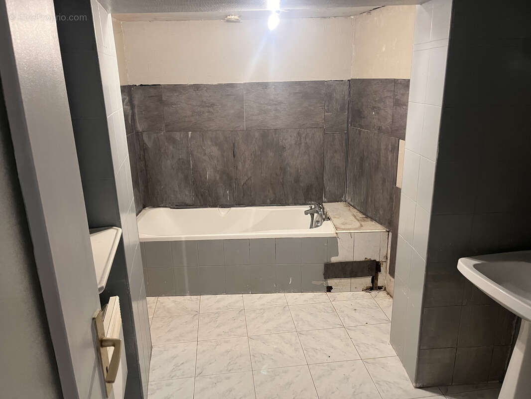 Appartement à MAUGUIO