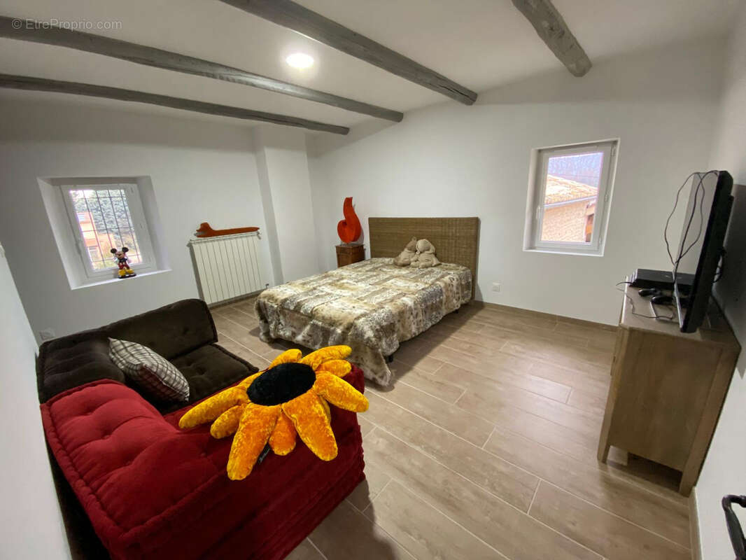 Maison à L'ISLE-SUR-LA-SORGUE