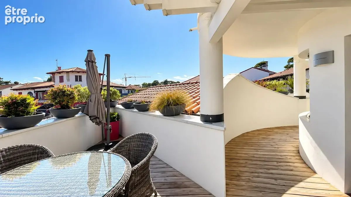 Centre Ville Hossegor, appartement de 100m2 avec terrasse de 55 m2, 2 boxes privatifs en sous-sol - photo 13