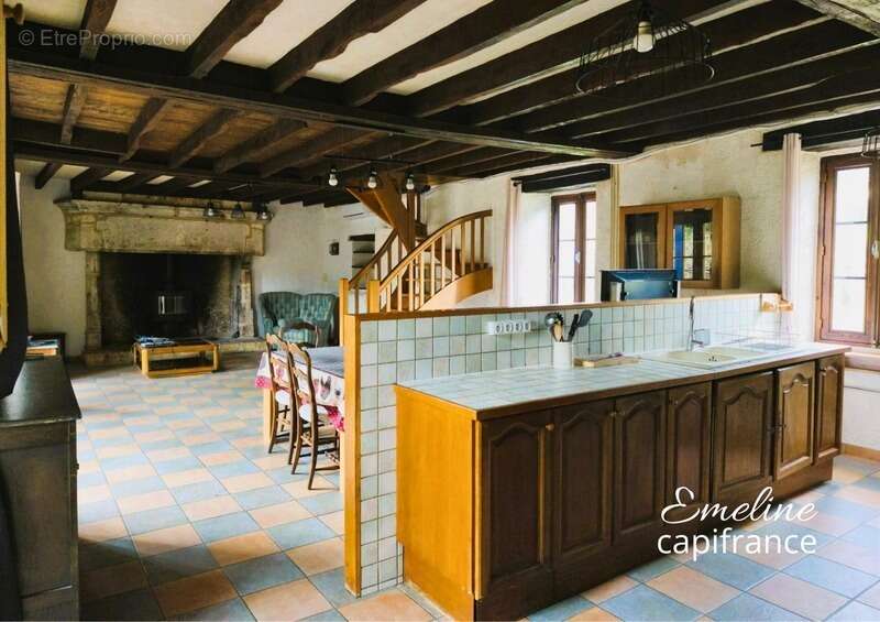 Maison à SALIGNAC-EYVIGUES