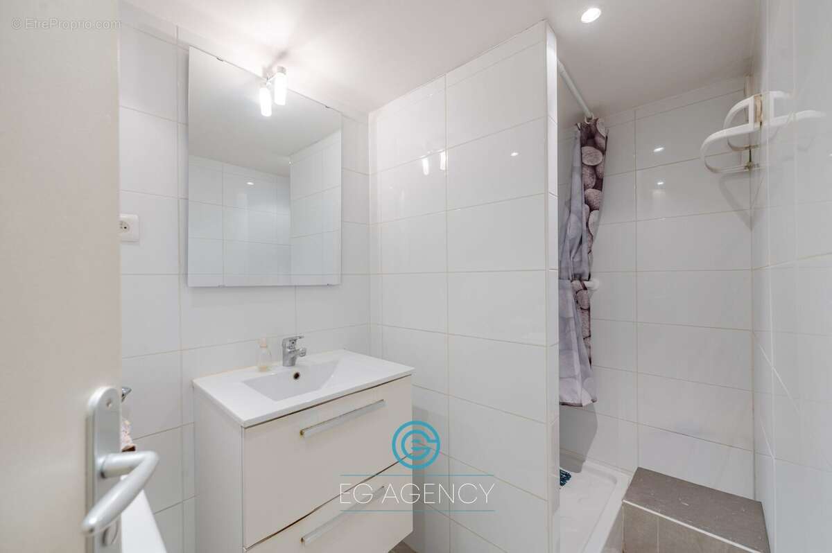 Appartement à MARSEILLE-6E