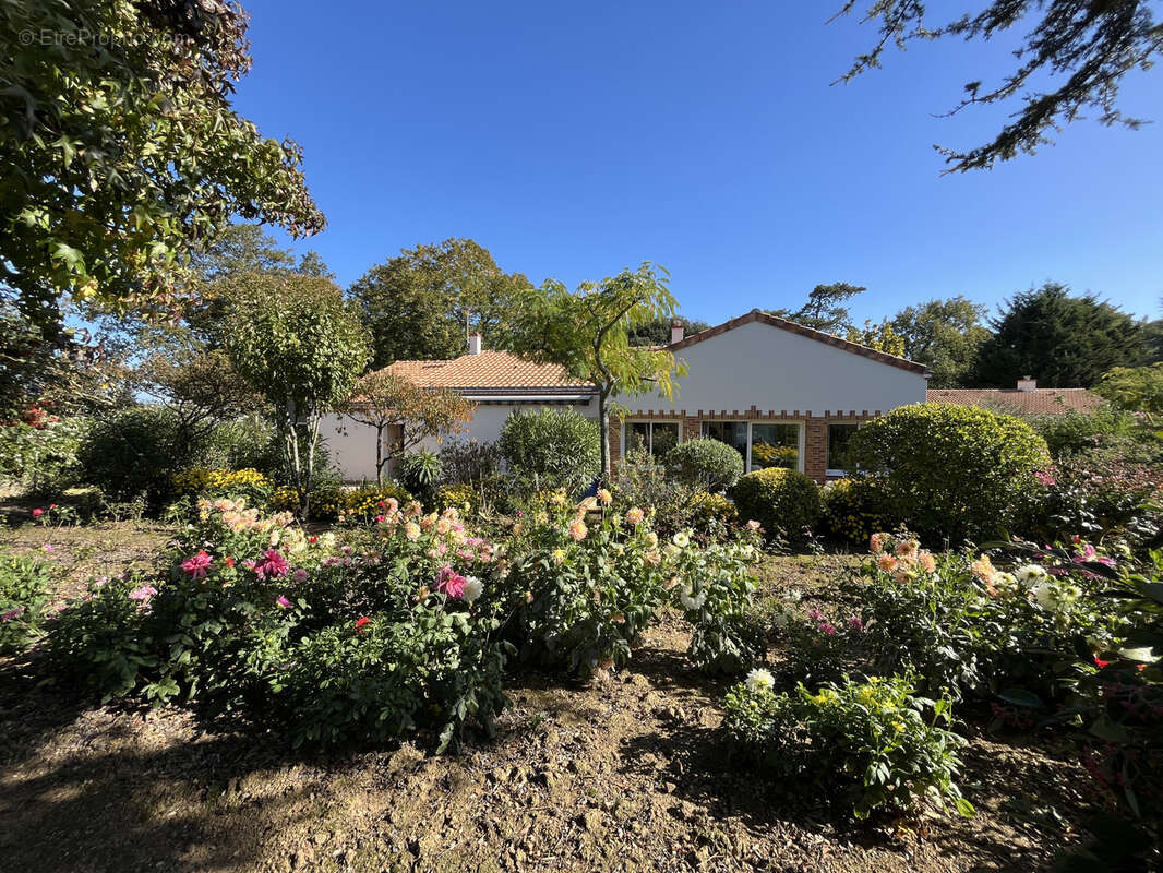 Maison à LE CELLIER