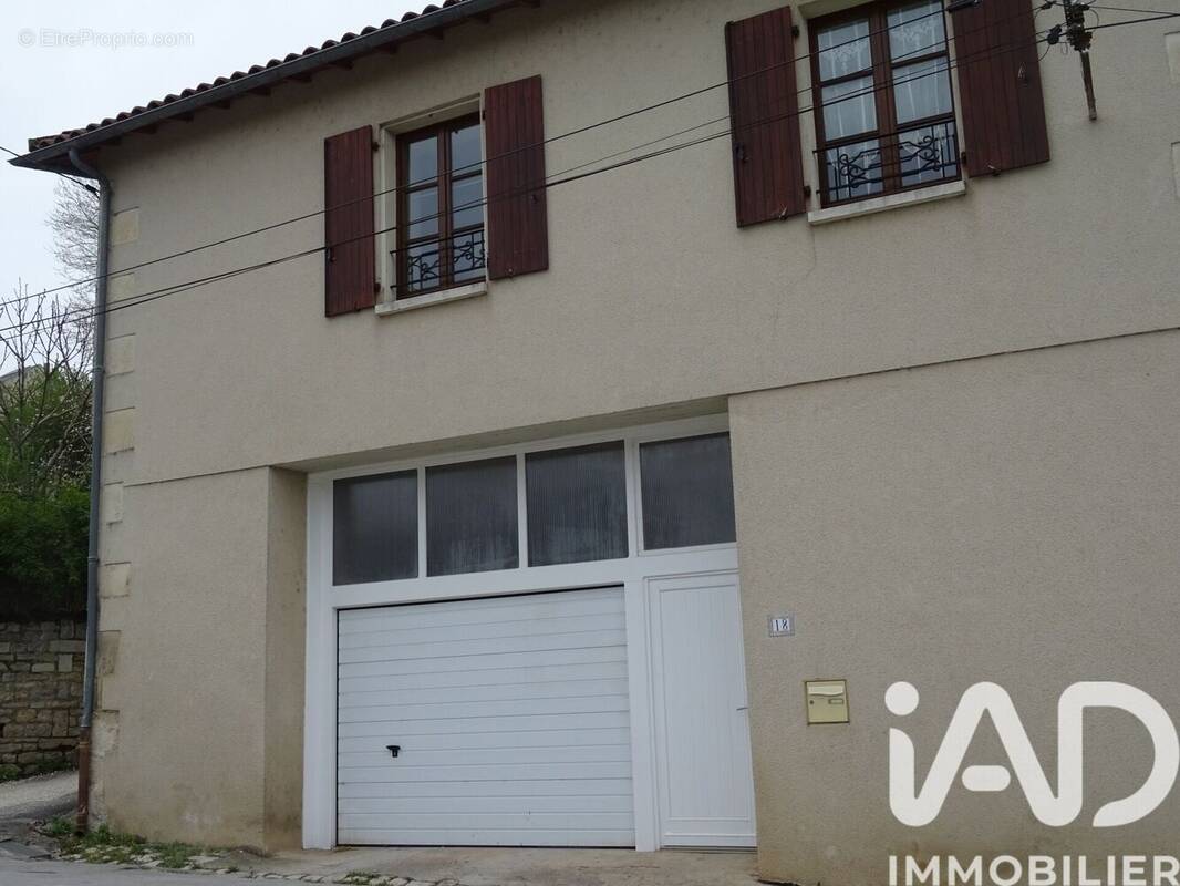 Photo 1 - Maison à RUFFEC