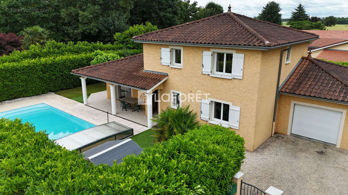 Maison à vendre Neuville Les Dames 7 pièce(s) 129.86 m2 - photo 16