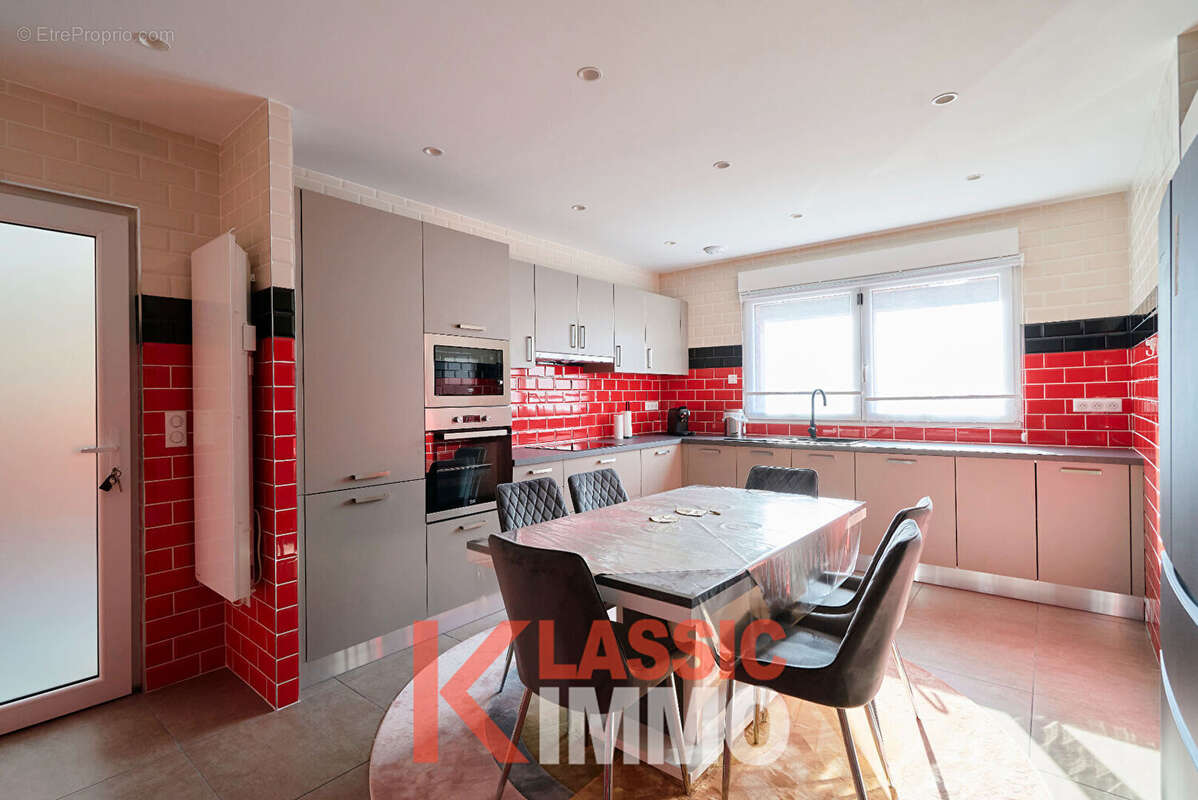 Maison 190 m² 5 chambres, jardin et garage - photo 2