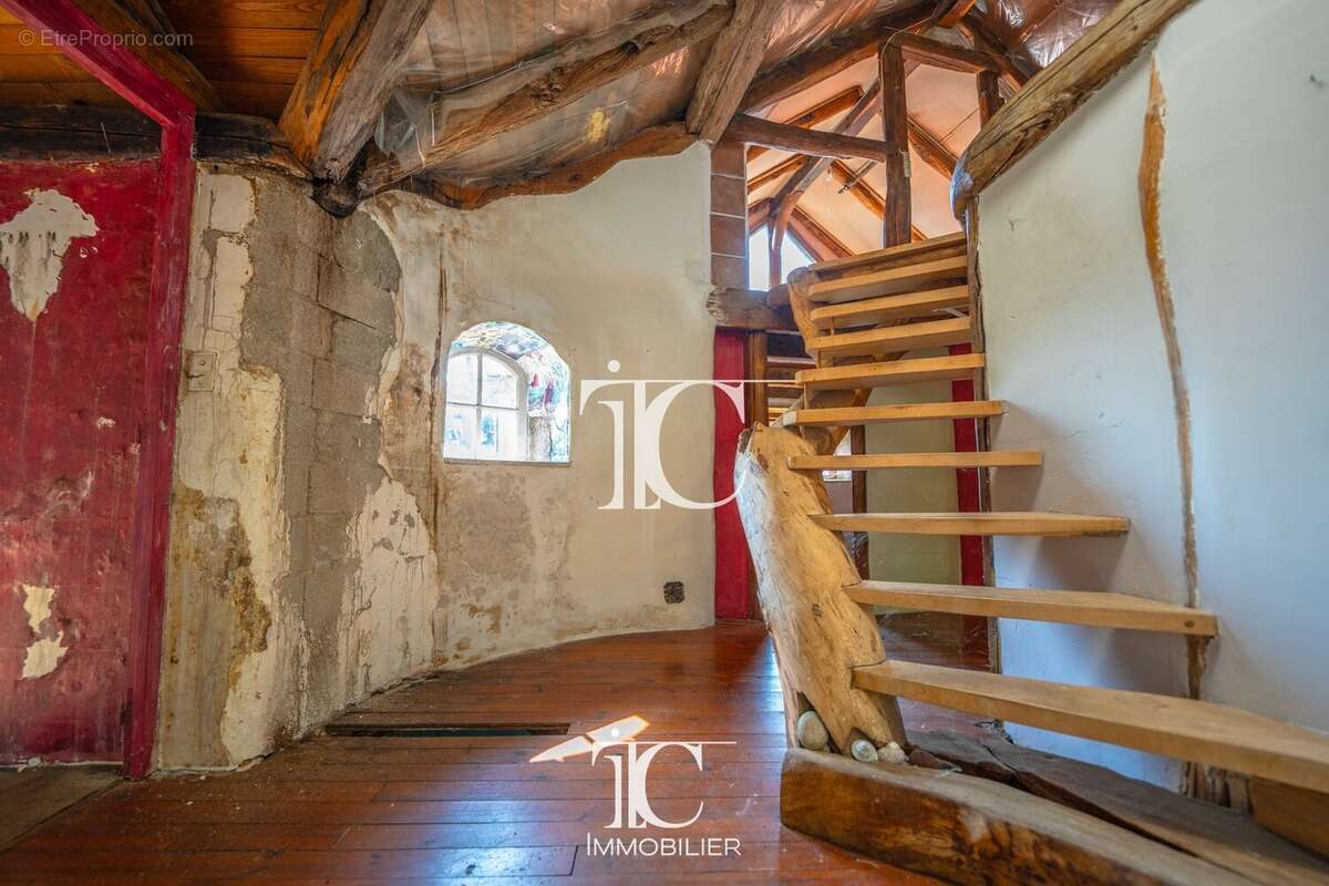 Mas du xviii siècle à rénover  122 m² habitables  terrain de 522 m²  vue panoramique sur les cévennes - photo 10