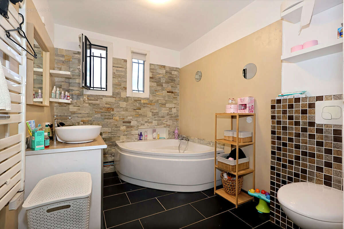 Maison à SAINT-JUST