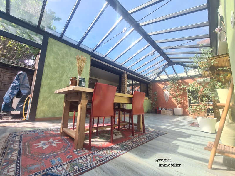 Maison d'architecte Bondy 9 pièce(s) 235 m2 - photo 2