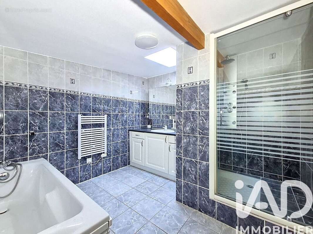 Photo 8 - Appartement à LA BROSSE-MONTCEAUX