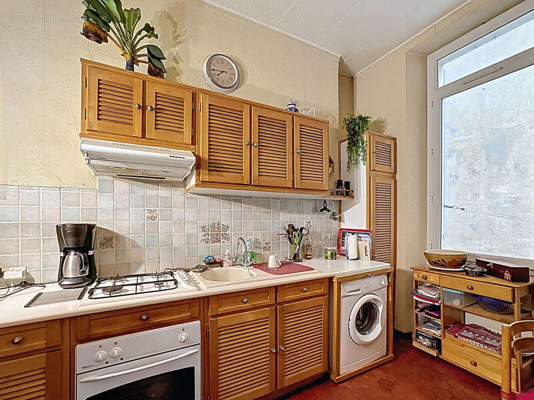 Appartement à MARSEILLE-2E