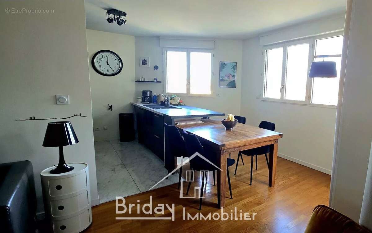 Appartement à TASSIN-LA-DEMI-LUNE