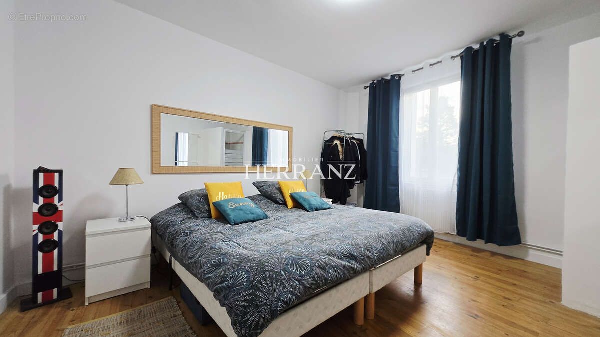 Appartement à MONTGUYON